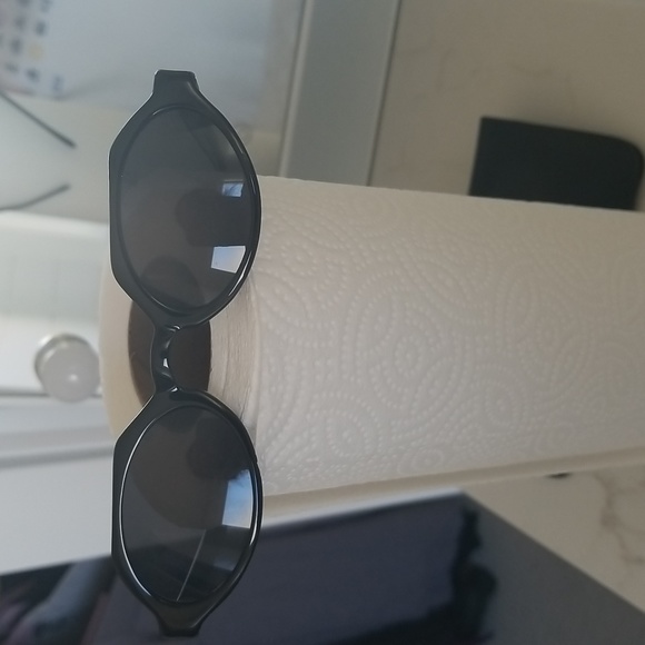 Sunglasses - Picture 4 of 6